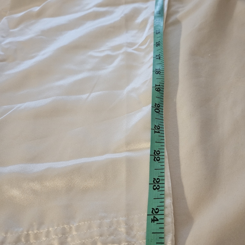 NWOT. VINTAGE 100%SILK CHINESE GONGFU SUITS. SIZE L